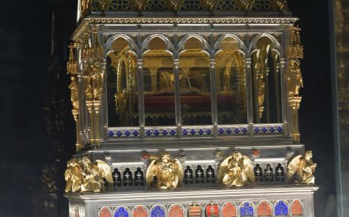 holy relic Hungarian